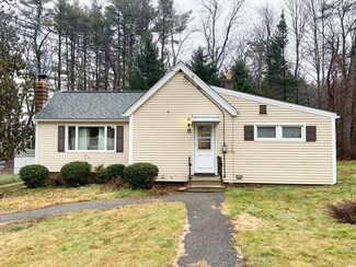 8 Baker Ln, Gardner, MA 01440