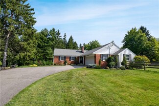 47775 Mather Ln, Chagrin Falls, OH 44022
