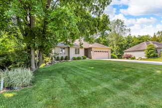 1817 Wandering Creek Dr Unit 14, Jackson, MI 49201