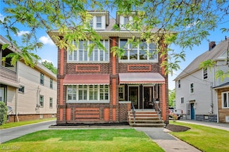 1563 Ridgewood Ave, Lakewood, OH 44107