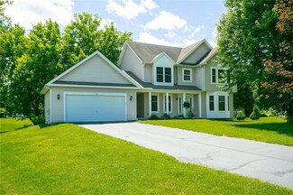 23 Edmar Ct, Henrietta, NY 14467