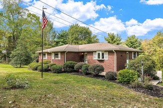60 Imperial Woods Dr, Morgantown, WV 26508