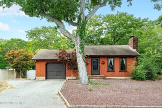 133 Mello Ln, Toms River, NJ 08753