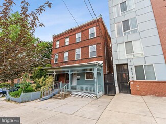 624 S 42nd St, Philadelphia, PA 19104