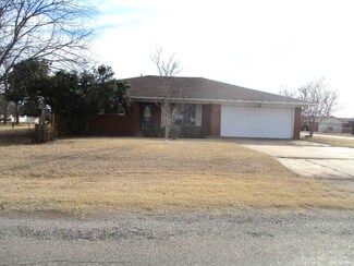 1023 W 5th St, Grandfield, OK 73546