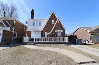 7625 E Morrow Cir, Dearborn, MI 48126