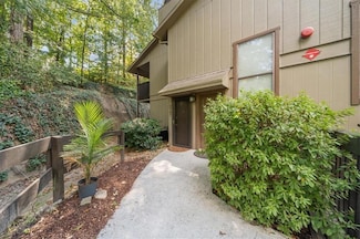 2707 Cumberland Ct SE, Smyrna, GA 30080