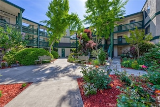 10 Royale Ave Unit 30, Lakeport, CA 95453