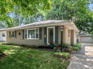 4118 Rose Hedge Dr, Des Moines, IA 50310