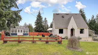 2611 S Bay Rd NE, Olympia, WA 98506