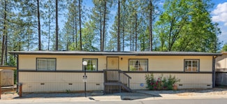 13927 Meda Dr, Grass Valley, CA 95949
