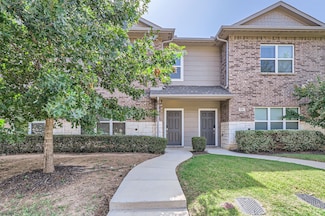 1320 Lakecrest Ln, Lewisville, TX 75057