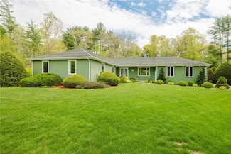 21 Hickory Ridge Rd, Rehoboth, MA 02769