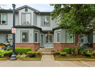 690 NE 9th St, Gresham, OR 97030
