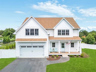 9 Tuthill Point Farm Rd, East Moriches, NY 11940