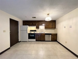 555 Main St Unit 103, Stoneham, MA 02180