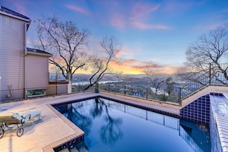 4732 Twin Valley Dr, Austin, TX 78731