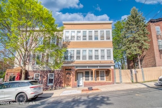 65 York Ave, Staten Island, NY 10301
