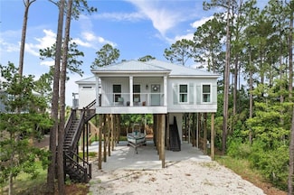 169 Pequeno St, Dauphin Island, AL 36528