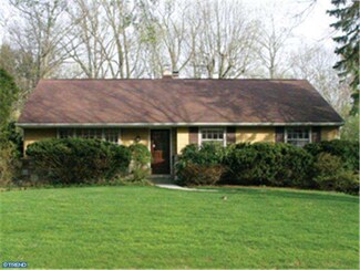 4055 Westaway Dr, Lafayette Hill, PA 19444