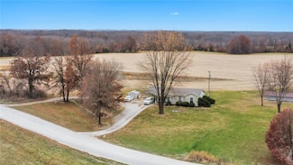 46 Strube Rd, New Florence, MO 63363