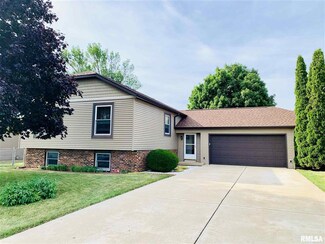1 Melody Ln, Lacon, IL 61540