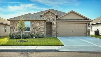 105 Silas St, Sinton, TX 78387