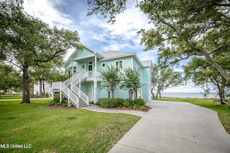 10805 Eagle Nest Rd, Ocean Springs, MS 39564