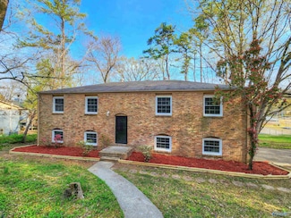 2419 Polk Cir NE, Huntsville, AL 35801