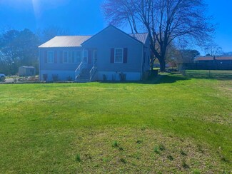 915 Garden St, Rossville, GA 30741