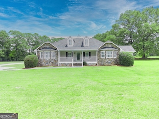2759 Bay Ridge Dr, Loganville, GA 30052