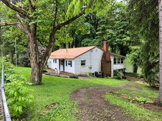 348 Ahrensville Rd, Oil City, PA 16301