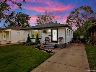 23830 Shakespeare Ave, Eastpointe, MI 48021