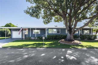 5546 Arrowhead Dr, Zephyrhills, FL 33542