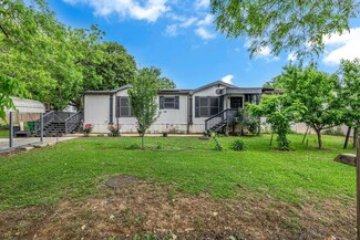 316 6th St, Joshua, TX 76058