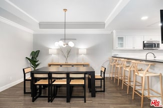 1930 S Beverly Glen Blvd Unit 204, Los Angeles, CA 90025