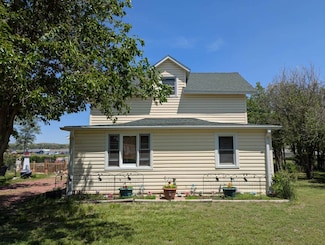 230 Elm St, Sutherland, NE 69165