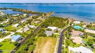 315 Island Dr, Riverside Landing of South Brevard, FL 32951
