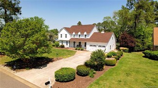 120 Freemoor Dr, Poquoson, VA 23662