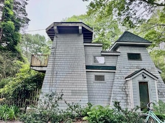 6 Tolman Rd, Peaks Island, ME 04108