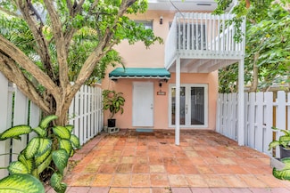 1912 NE 6th St, Deerfield Beach, FL 33441