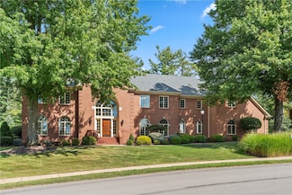 10500 Olde Villa Dr, Gibsonia, PA 15044