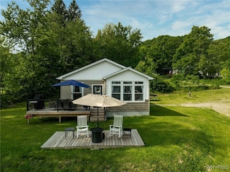 8122 Bear Lake Rd, Stockton, NY 14784