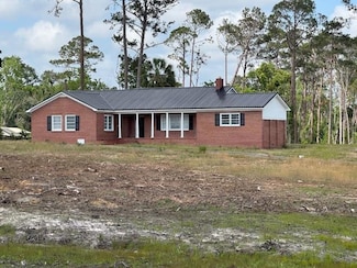407 Broxton West Green Hwy, Broxton, GA 31519