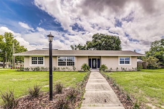 1476 Avenue F NE, Winter Haven, FL 33881