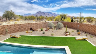 8283 W Mccarty Rd, Tucson, AZ 85704