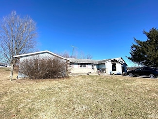 1985 E County Line Rd, Newberry, IN 47449