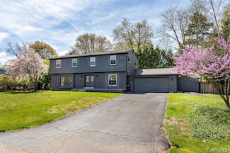 6670 Cathedral Dr, Bloomfield Hills, MI 48301