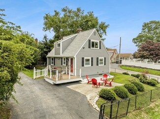 39 Hilltop Rd, North Weymouth, MA 02191
