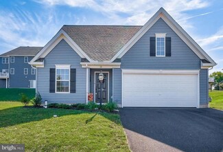 25 Village Rd, Manchester, PA 17345